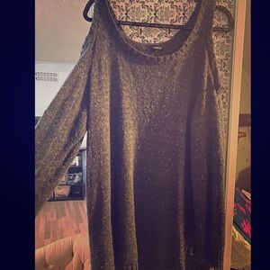 DARK GRAY PEEKABOO SHOULDER SWEATER! SUPER CUTE
